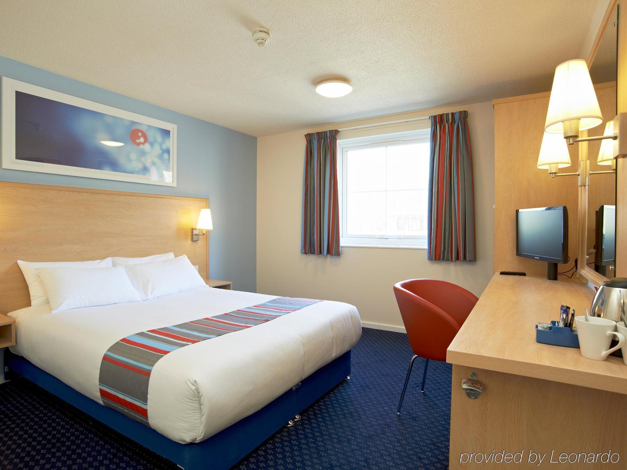 Travelodge Sheffield Central Экстерьер фото