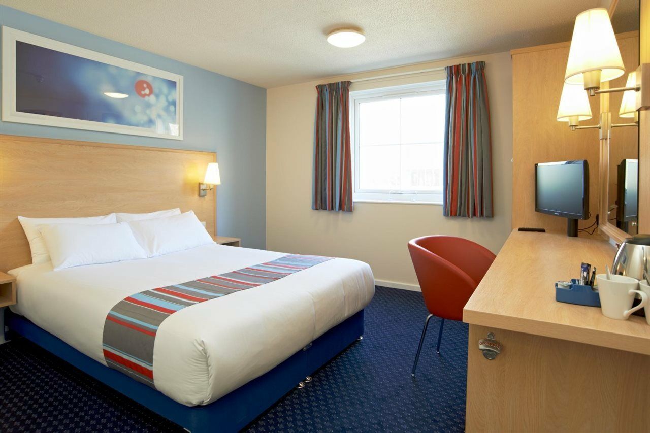 Travelodge Sheffield Central Экстерьер фото